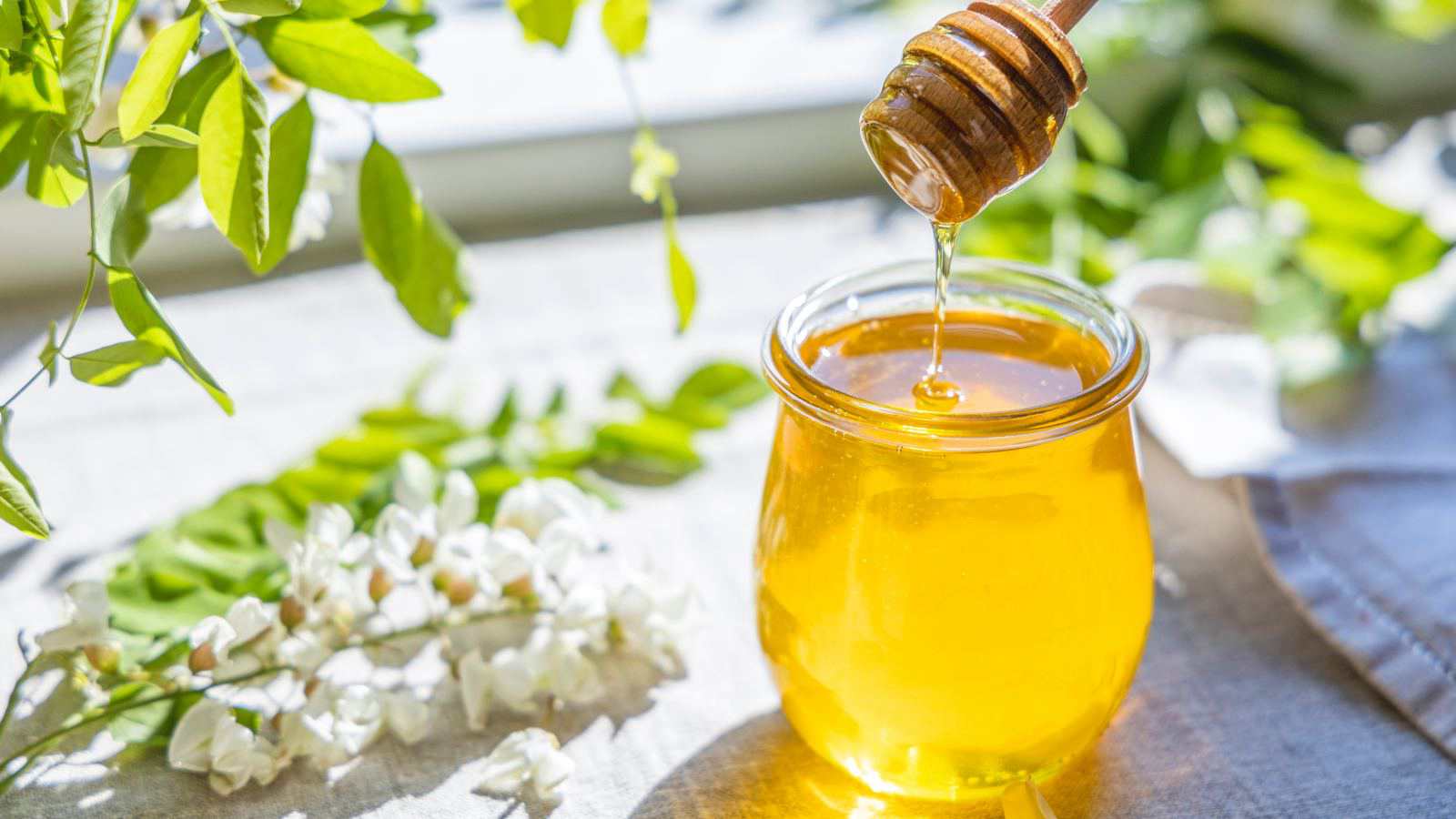15 Amazing Benefits Of Honey